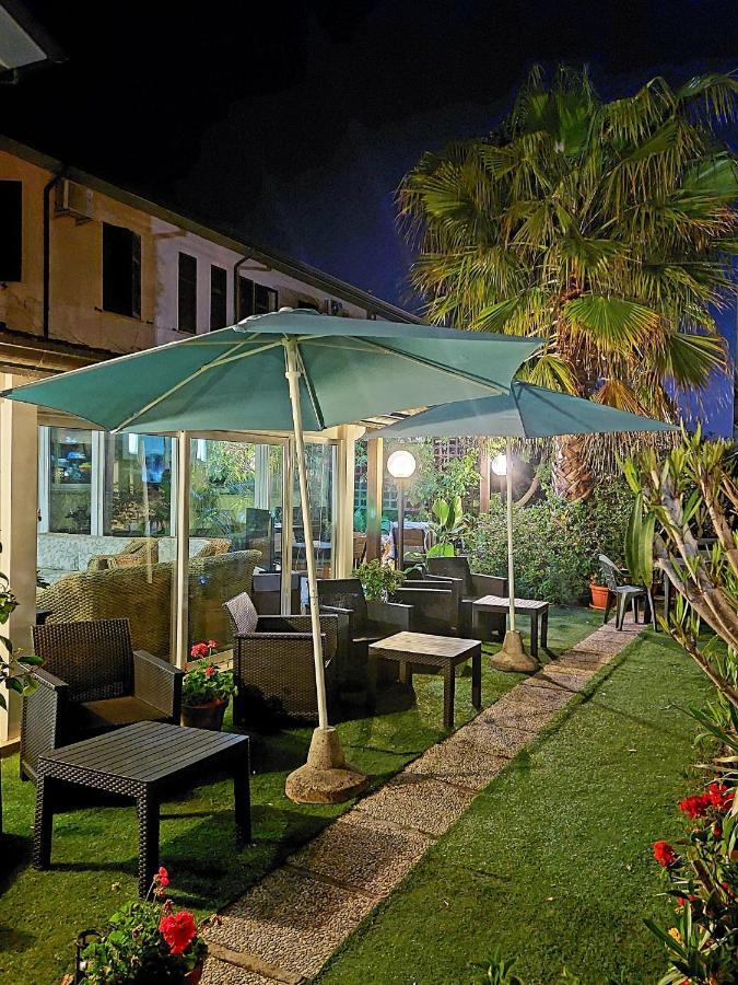 Hotel Patrizia Marina di Massa Eksteriør bilde