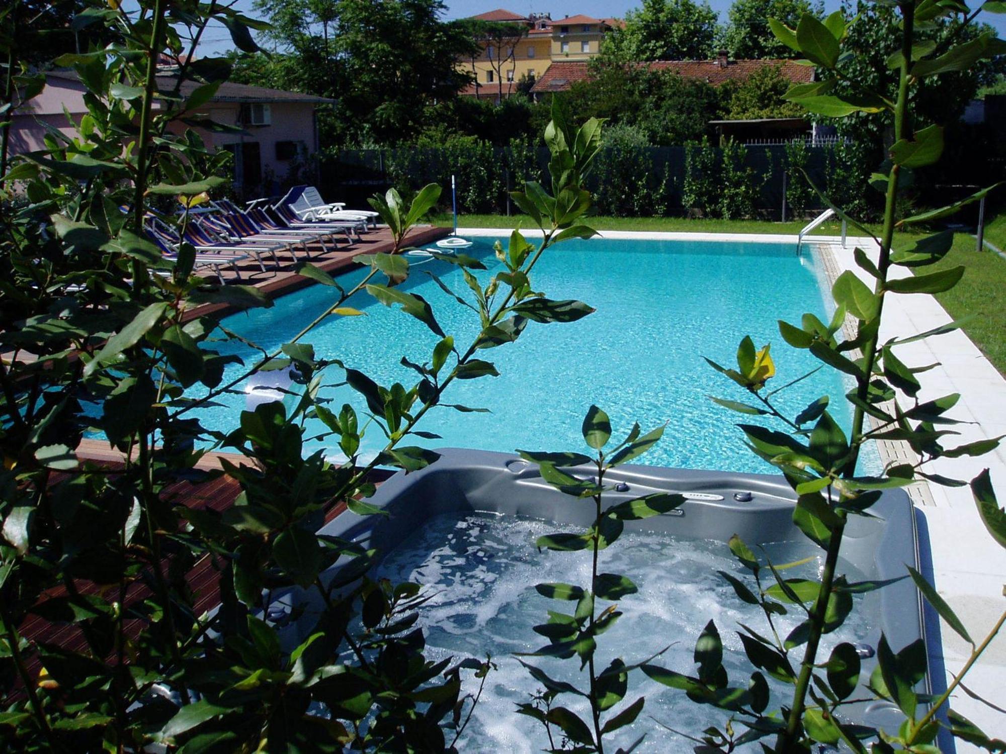 Hotel Patrizia Marina di Massa Eksteriør bilde