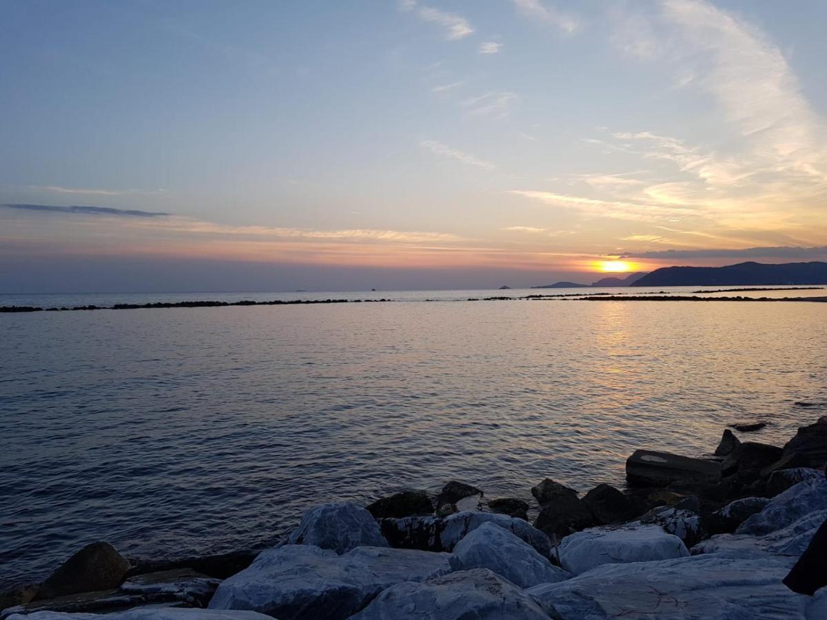 Hotel Patrizia Marina di Massa Eksteriør bilde