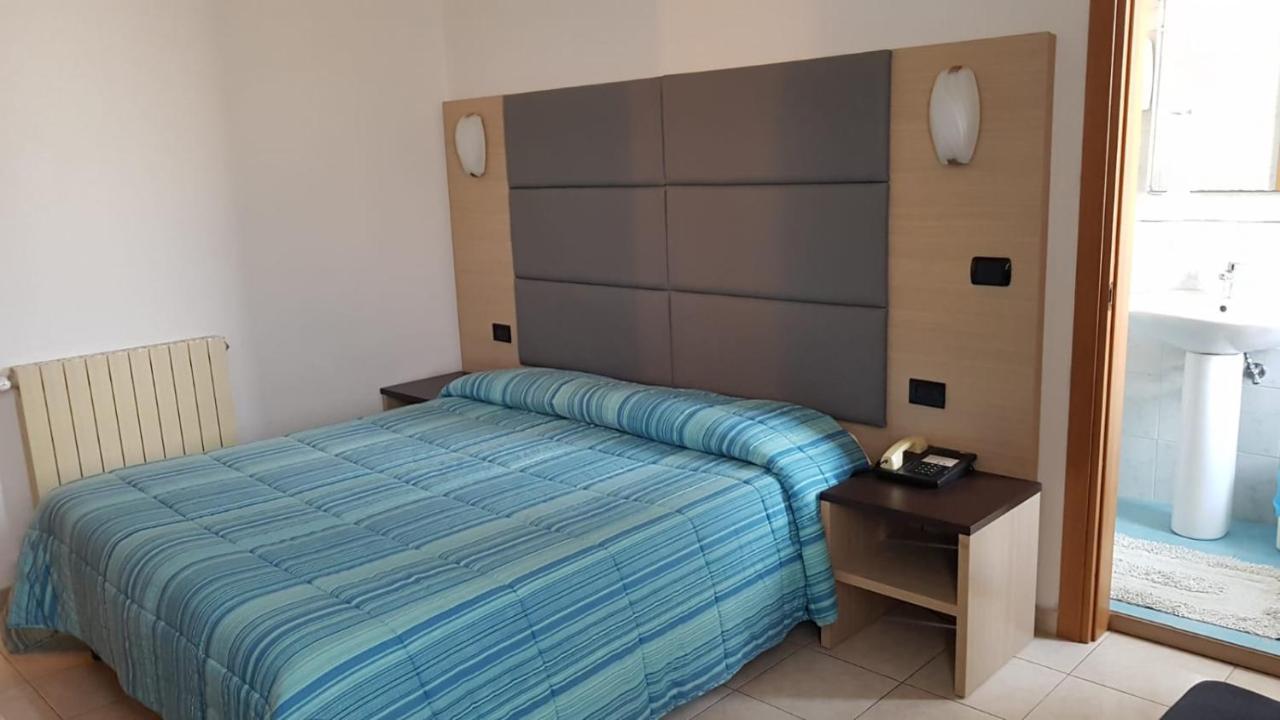 Hotel Patrizia Marina di Massa Eksteriør bilde